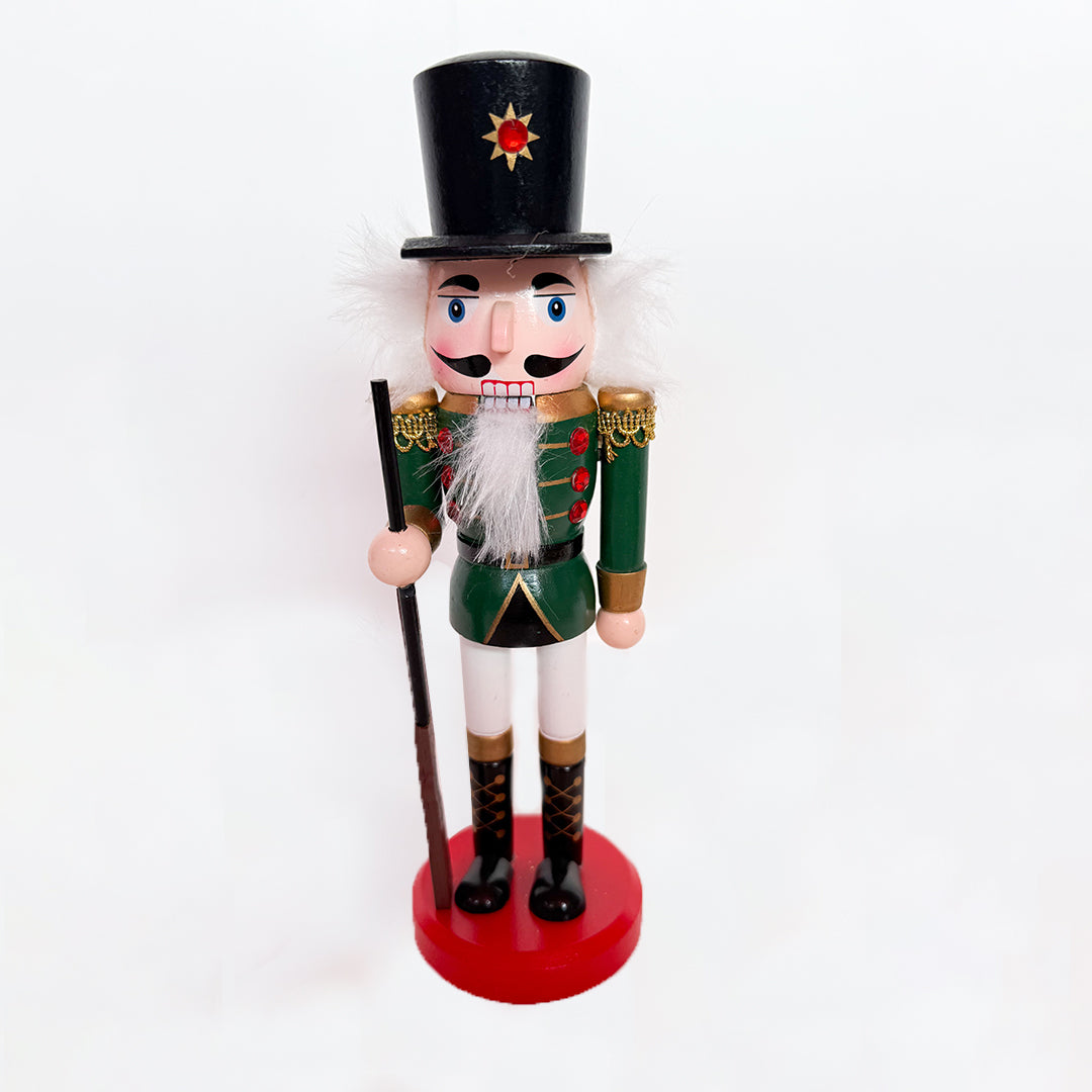 Cascanuez Pequeño