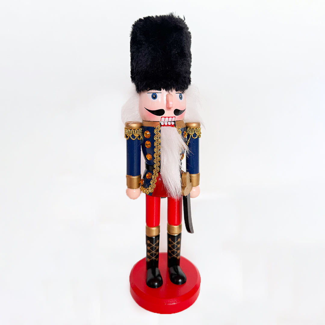 Cascanuez Pequeño